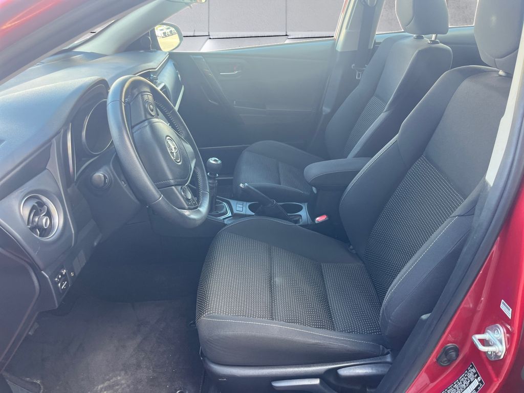 2018 Toyota Corolla iM Base photo 7