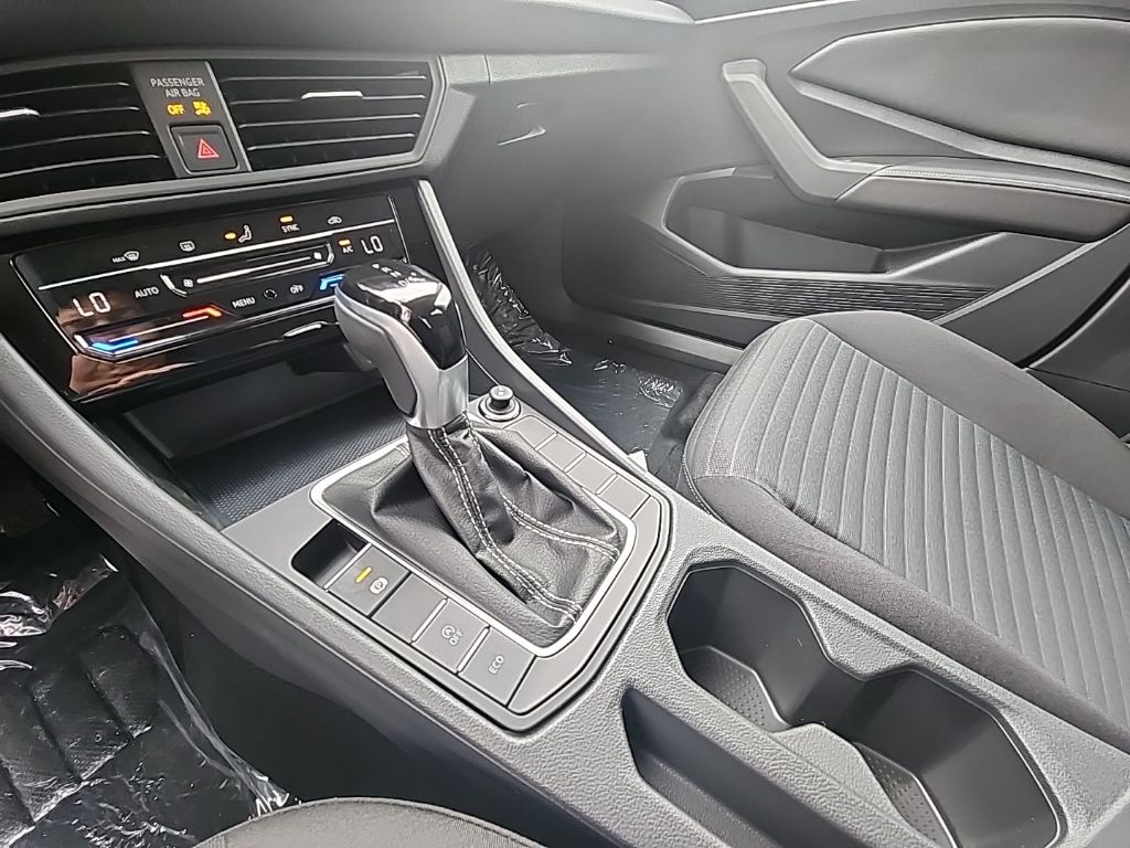 2025 Volkswagen Jetta 1.5T S photo 18