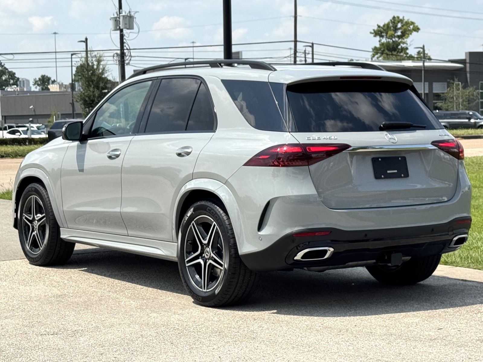 2026 Mercedes Benz GLE 450 4MATIC photo 2