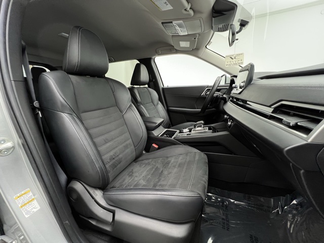 2024 Mitsubishi Outlander SE Ralliart photo 11