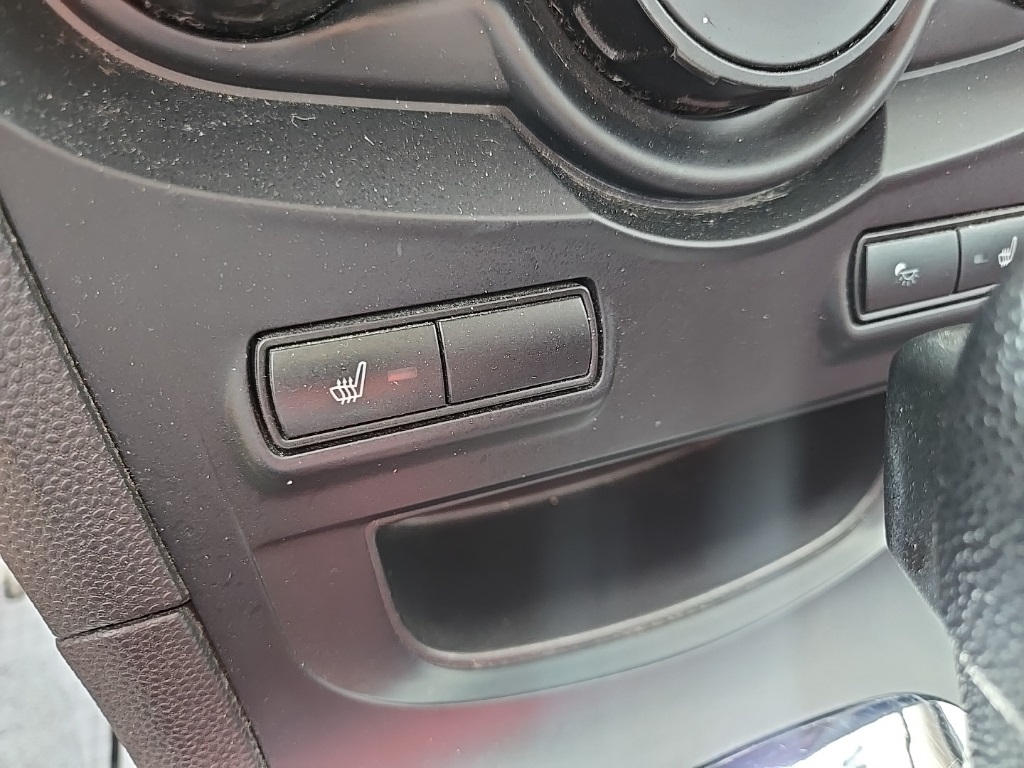 2011 Ford Fiesta SES photo 46