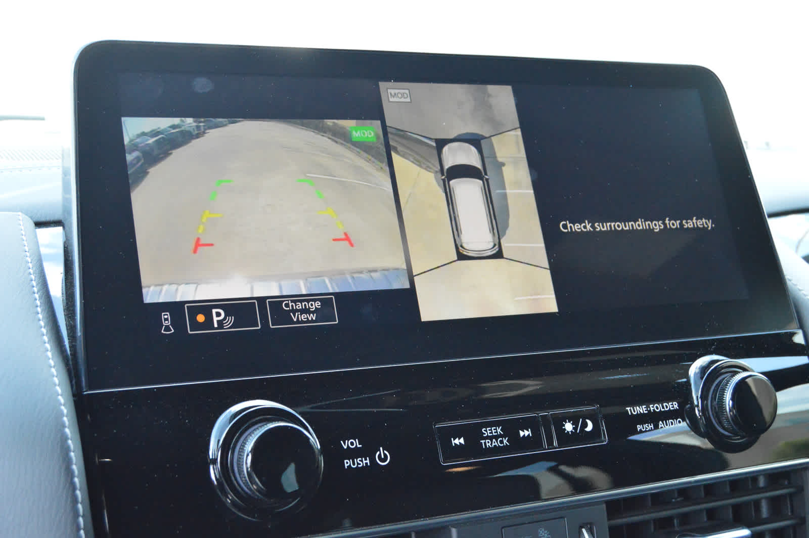 2022 Infiniti QX80 Sensory photo 13
