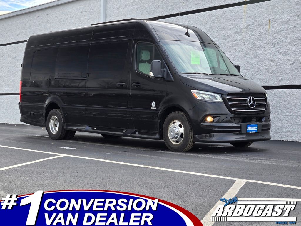 2024 Mercedes-Benz Sprinter Cargo Van Base's photo