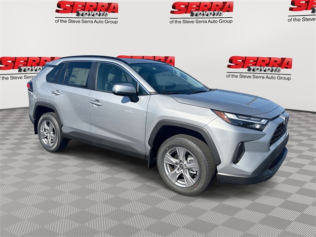 2025 Toyota RAV4 XLE's photo