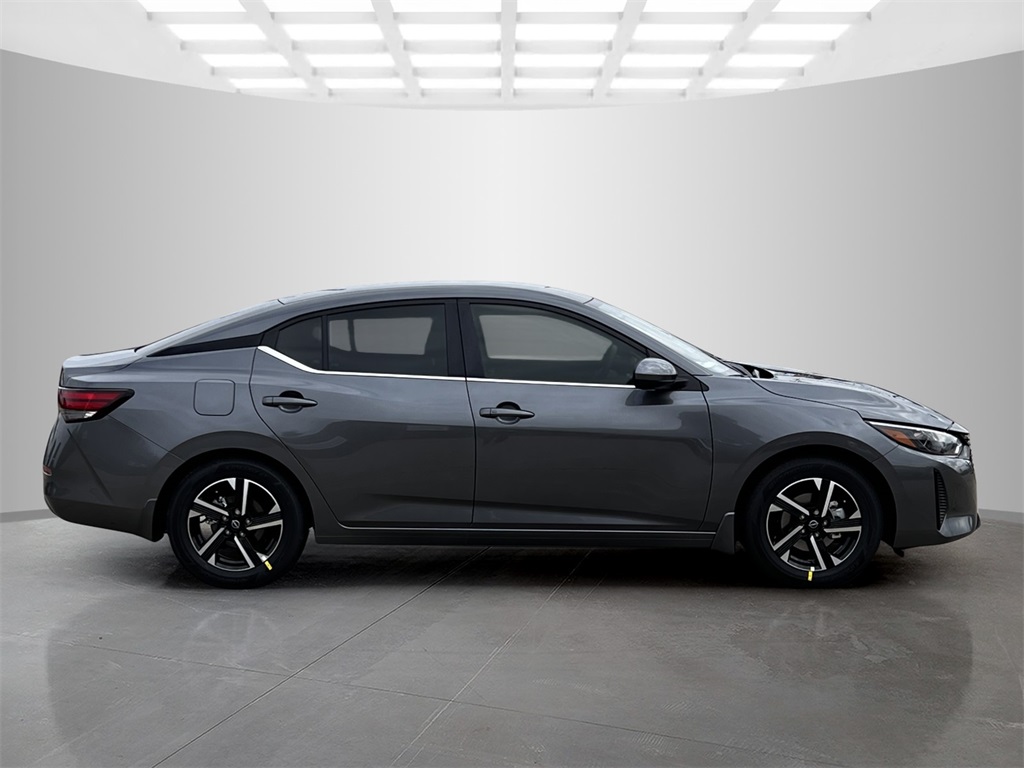 2025 Nissan Sentra SV photo 4