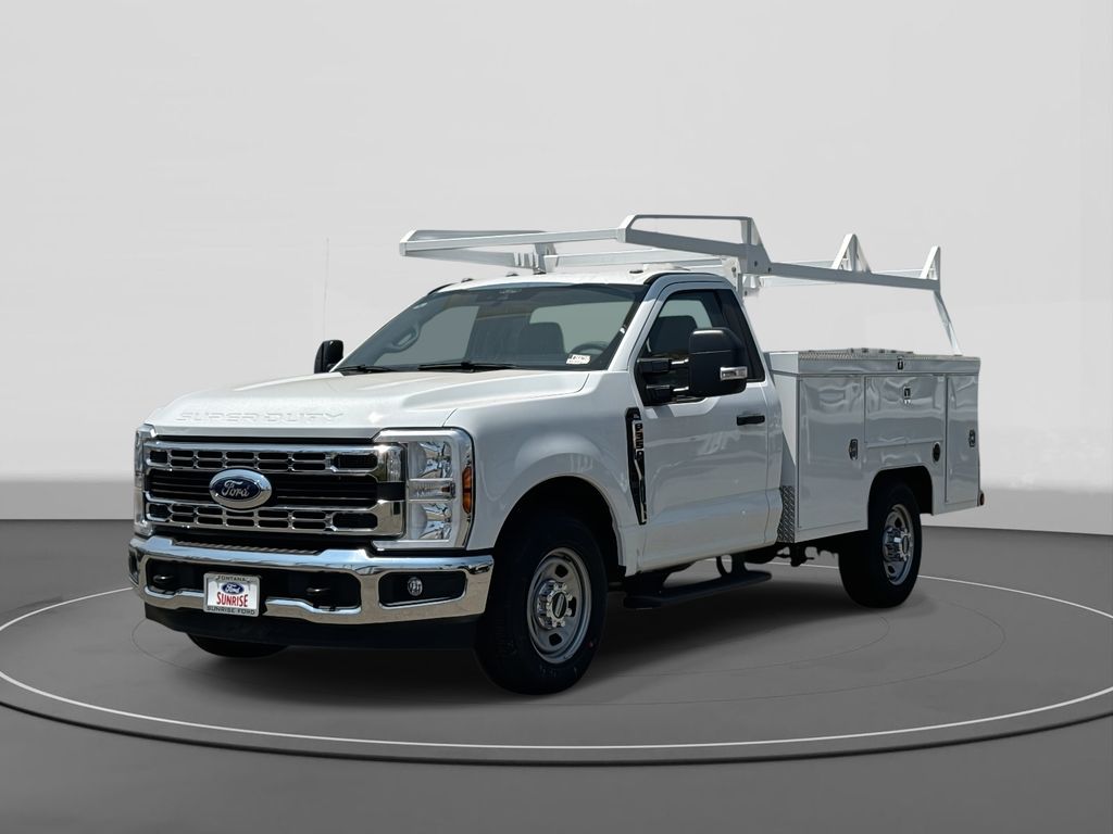 2025 Ford F-350 Base's photo