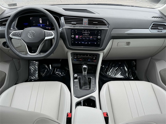 2023 Volkswagen Tiguan SE photo 16
