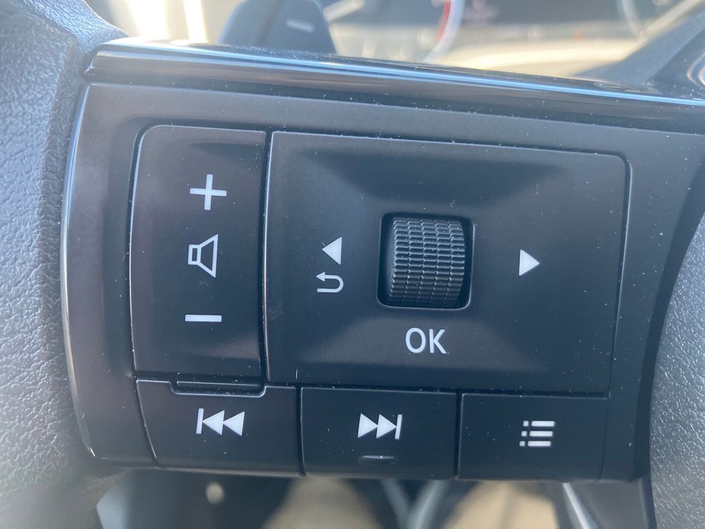 2023 Nissan Rogue SV photo 9