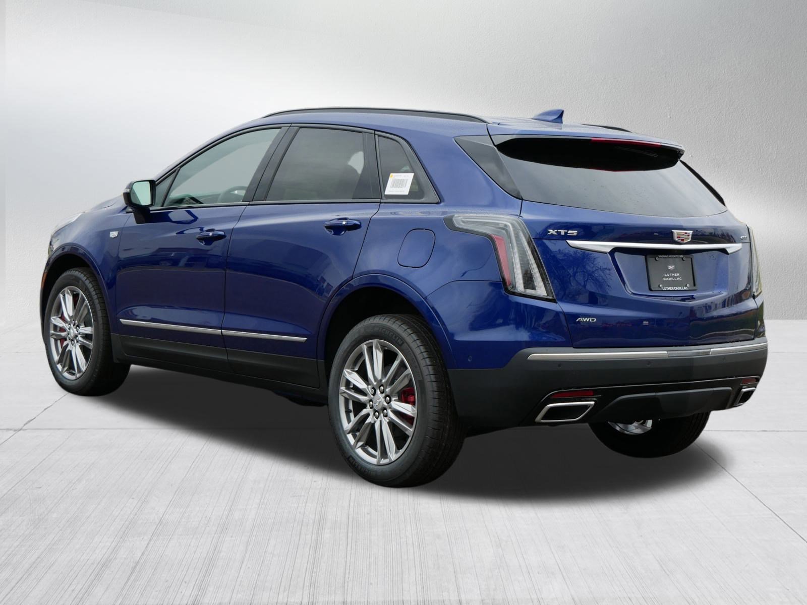 2026 Cadillac XT5 Sport photo 4