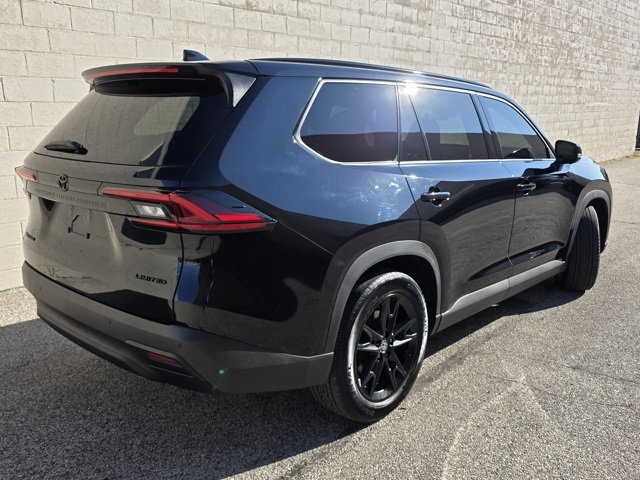 2025 Toyota Highlander Hybrid Limited photo 5