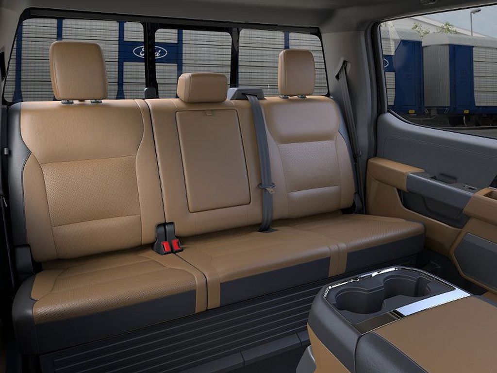 2025 Ford F-350 Lariat photo 9