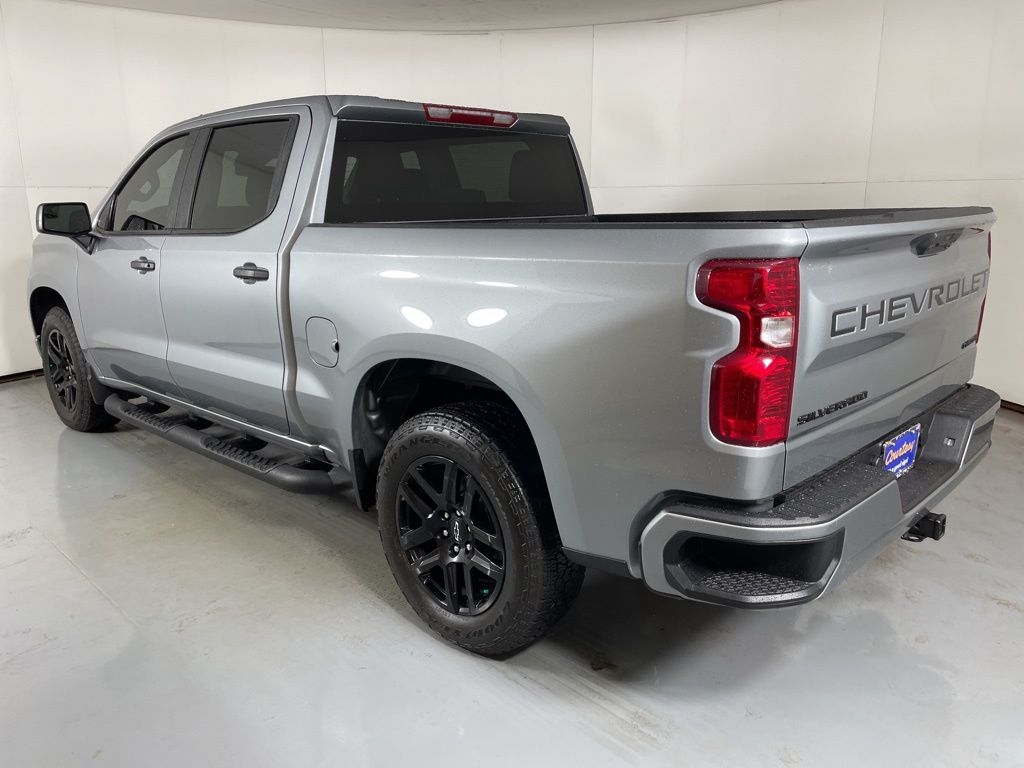 2025 Chevrolet Silverado 1500 Custom photo 6