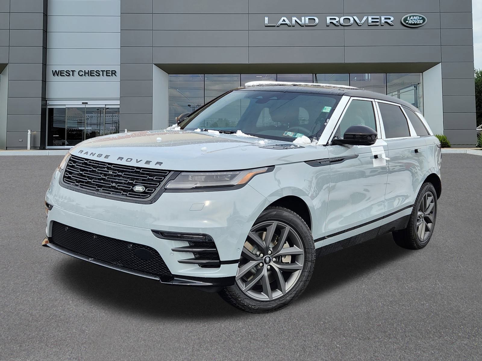 2026 Land Rover Range Rover Velar Dynamic SE