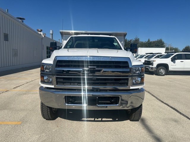 2024 Chevrolet Silverado 5500HD Work Truck photo 3