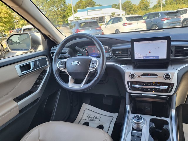 2022 Ford Explorer XLT photo 16