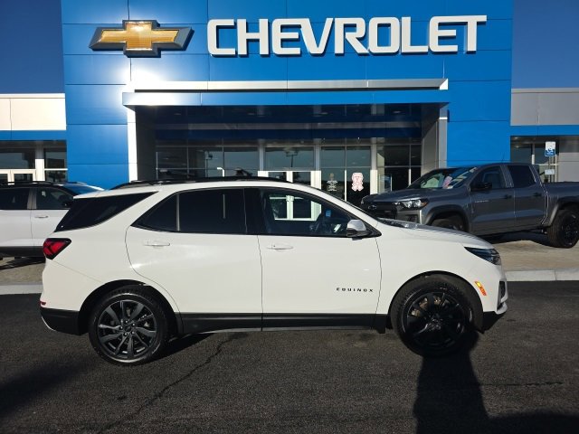 2023 Chevrolet Equinox RS photo 3