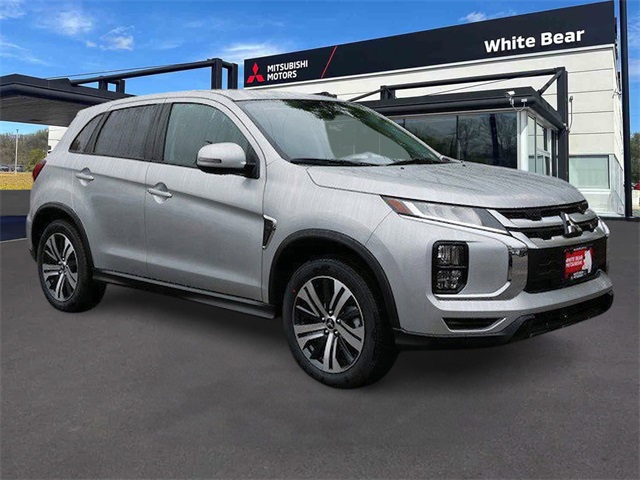 2025 Mitsubishi Outlander Sport SE's photo