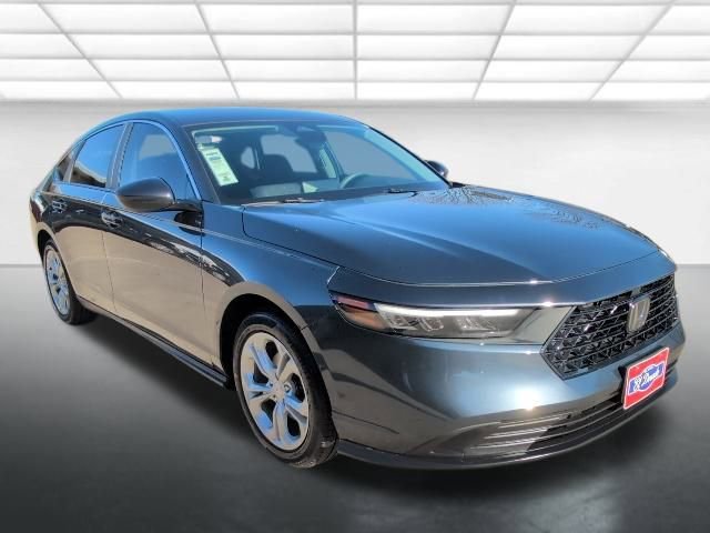 2023 Honda Accord LX's photo