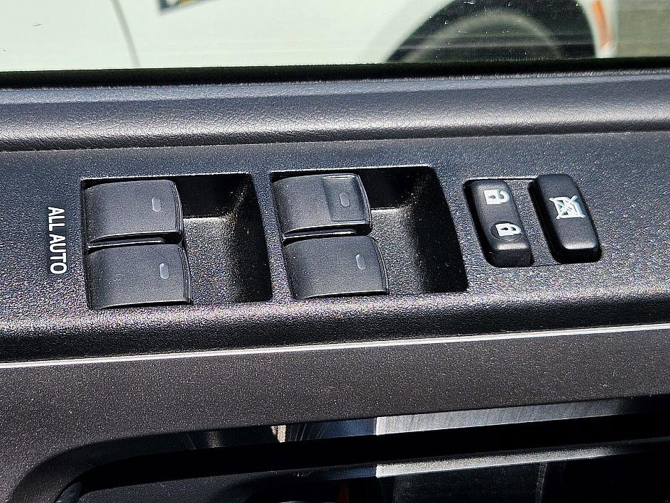2024 Toyota 4Runner SR5 4WD photo 25