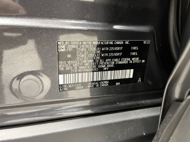 2024 Toyota RAV4 XLE photo 33