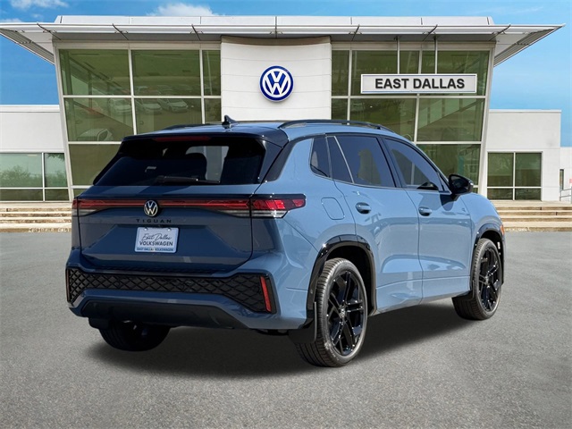 2026 Volkswagen Tiguan SE R-Line Black photo 2