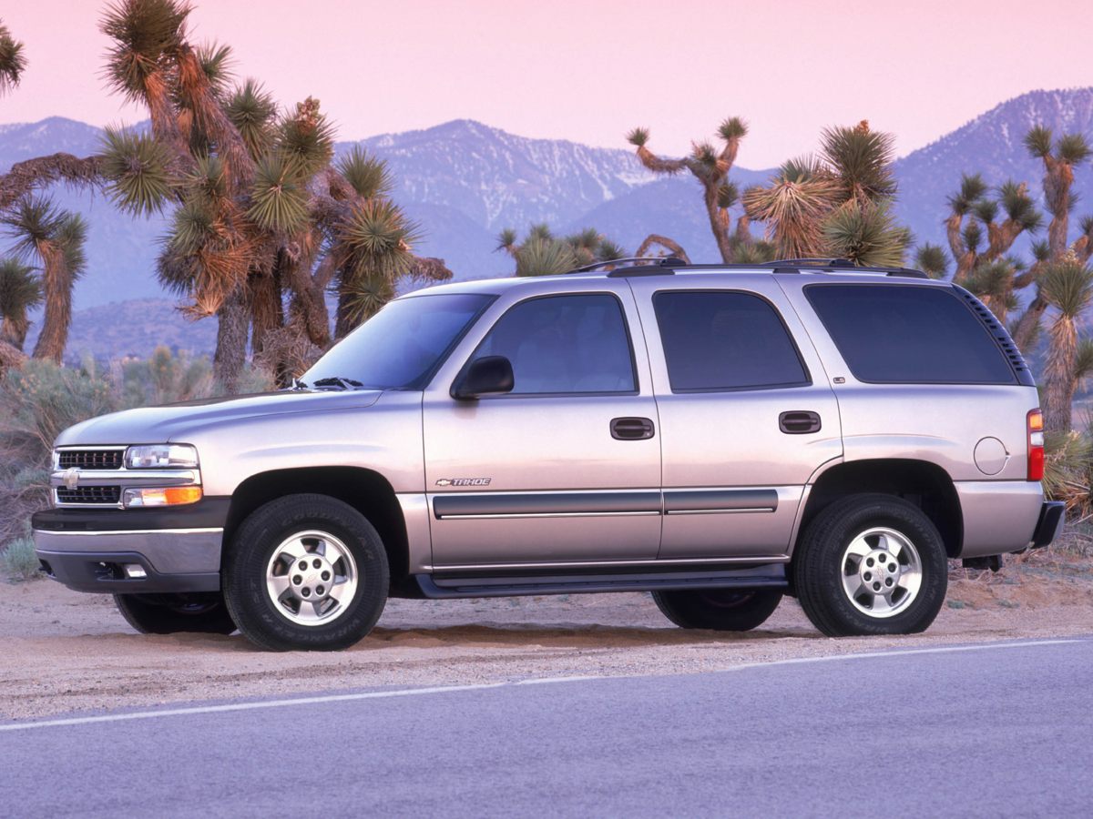 2004 Chevrolet Tahoe LS's photo