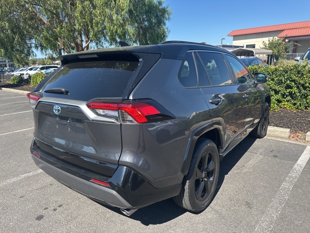 2020 Toyota RAV4 Hybrid XSE photo 6