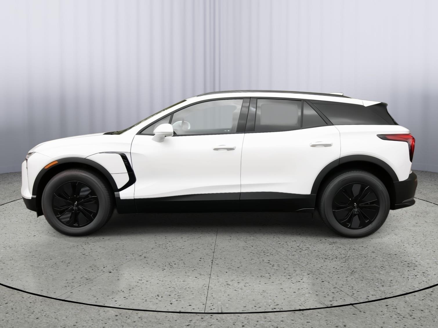 2025 Chevrolet Blazer EV photo 4