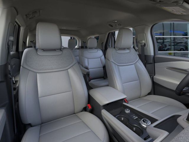 2025 Ford Explorer photo 10