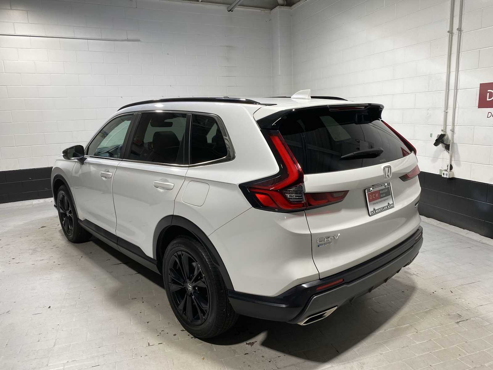 2023 Honda CR-V Hybrid Sport Touring photo 4