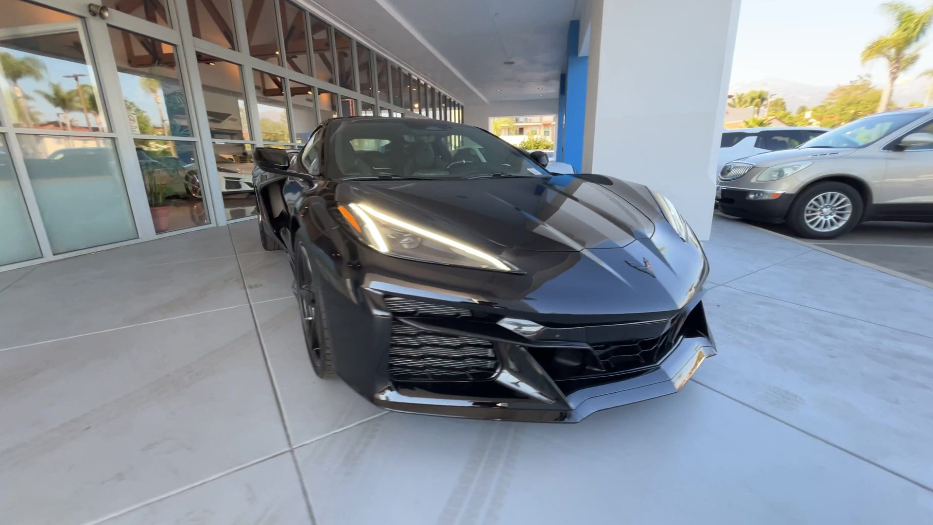 2025 Chevrolet Corvette E-Ray 3LZ photo 3