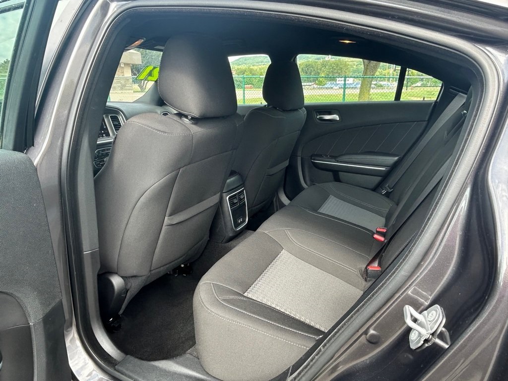 2021 Dodge Charger SXT photo 19
