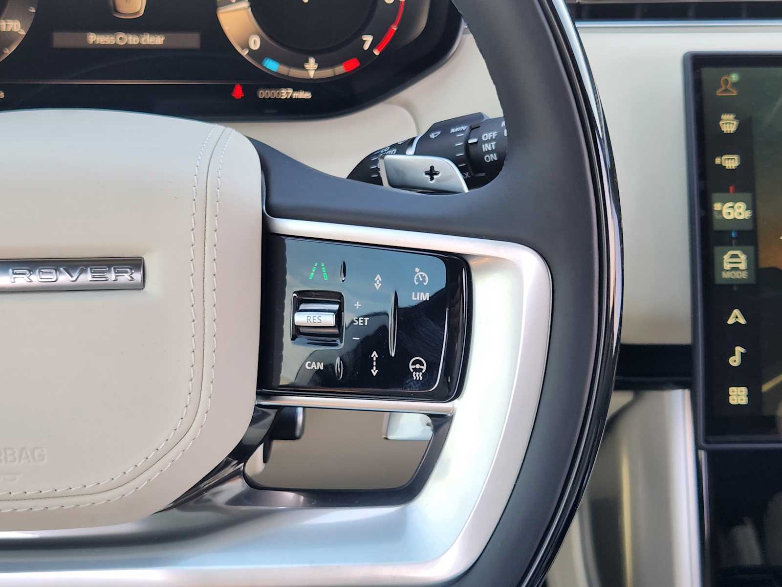 2025 Land Rover Range Rover SE photo 26