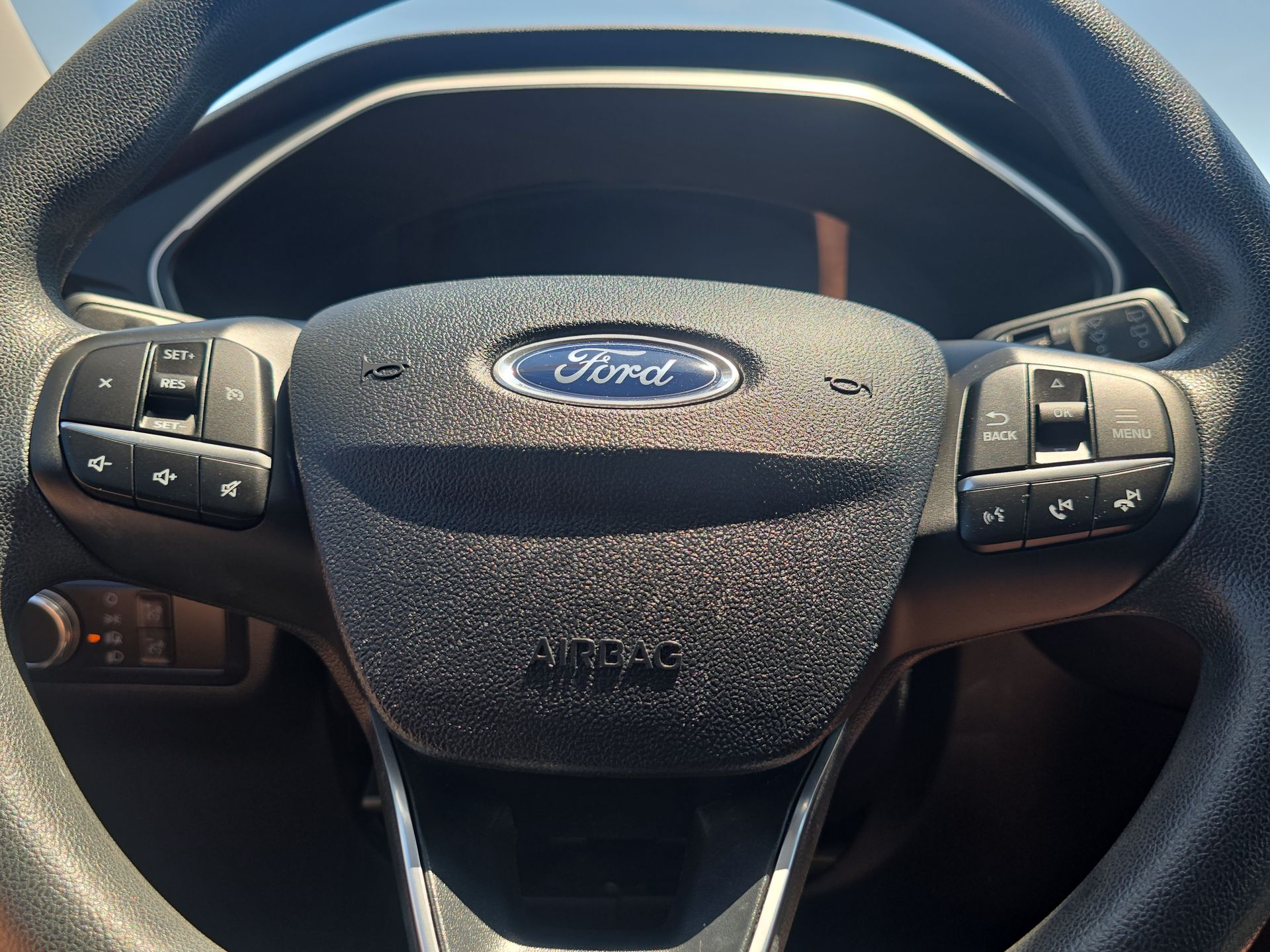 2022 Ford Escape SE photo 38