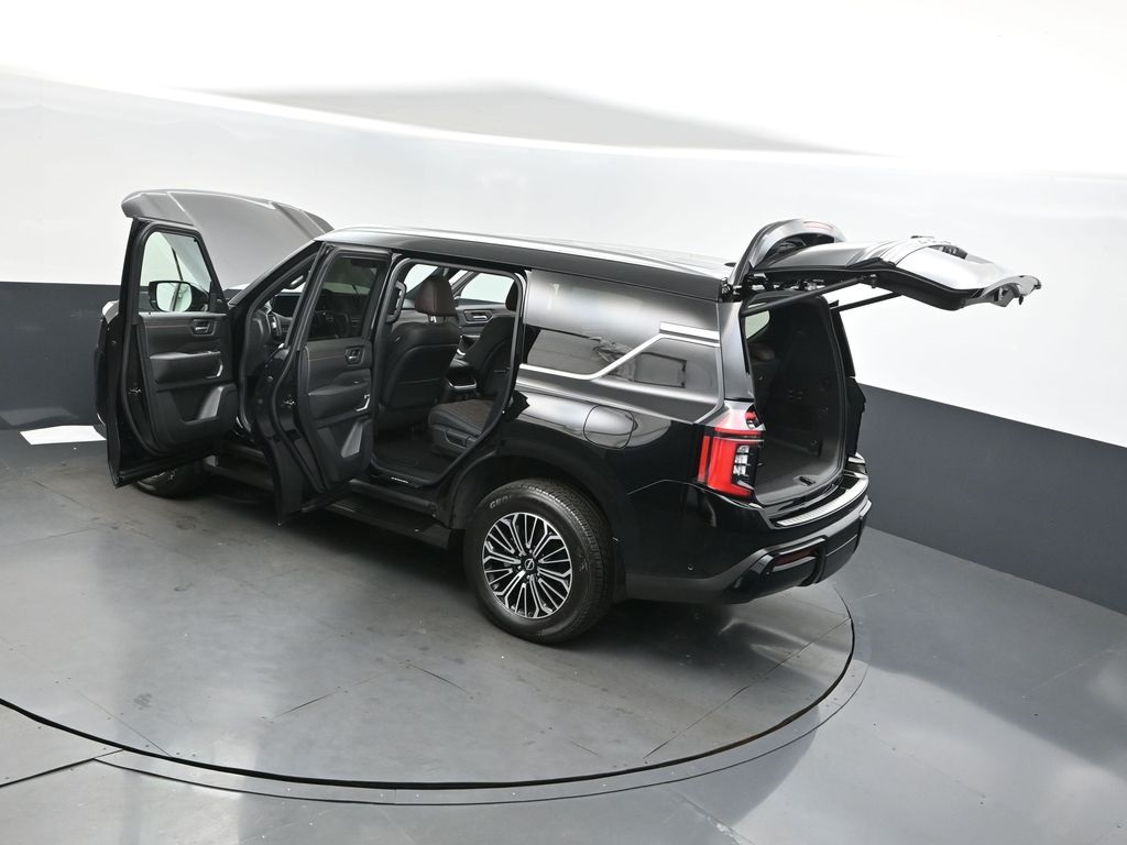 2025 Nissan Armada Platinum photo 2