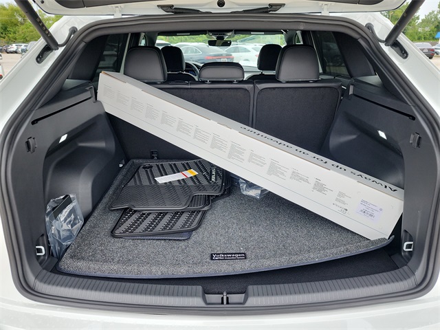 2026 Volkswagen Atlas Cross Sport SE Technology photo 3