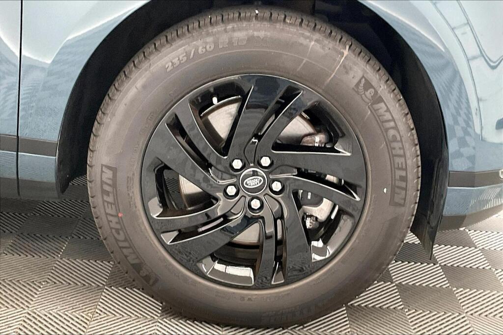 2025 Land Rover Range Rover Evoque S photo 6