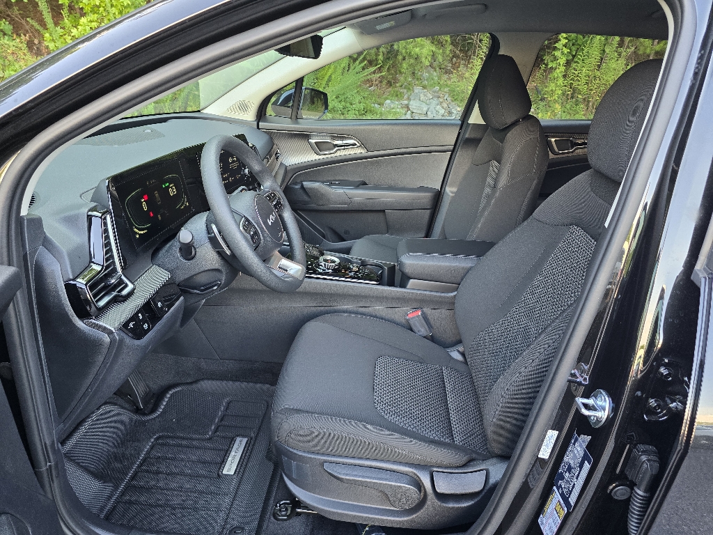 2025 Kia Sportage Hybrid LX photo 5