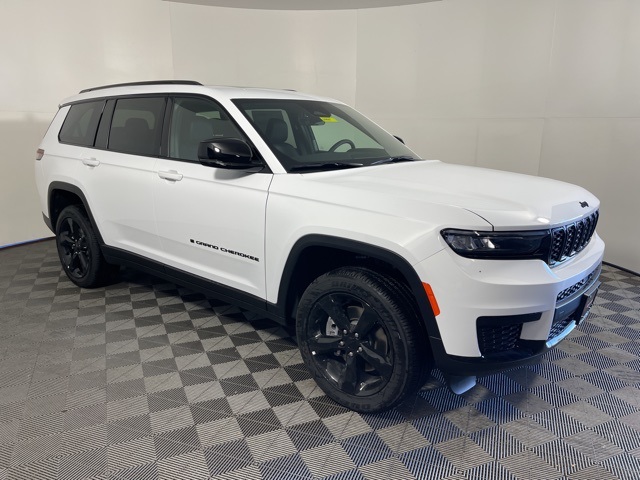 2025 Jeep Grand Cherokee L Altitude's photo