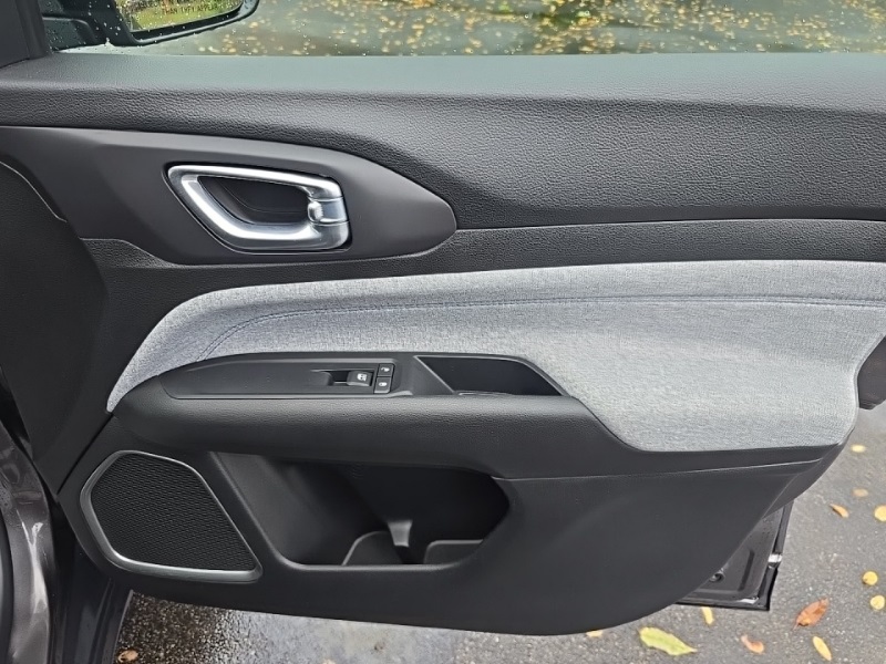 2022 Jeep Compass Latitude photo 27