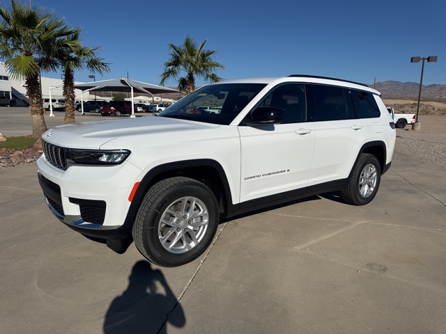 2025 Jeep Grand Cherokee L Laredo's photo
