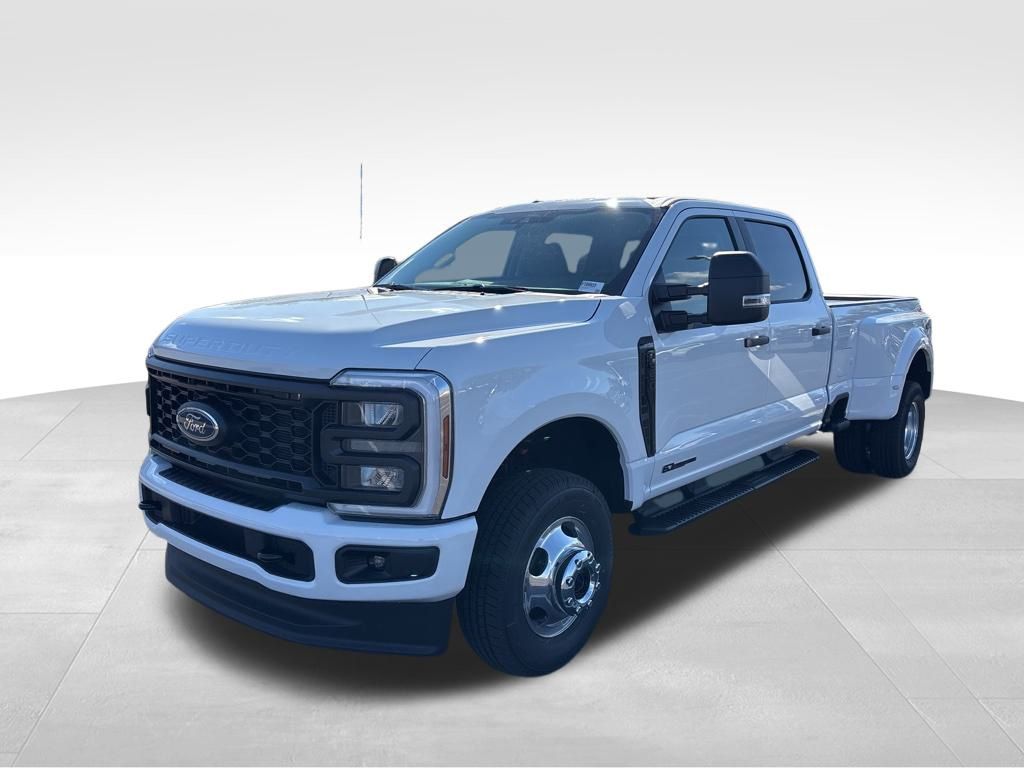 2026 Ford F-350 Super Duty XL's photo