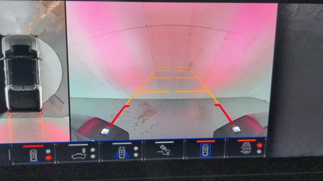 Used 2025 Void Black GMC 2X image 21