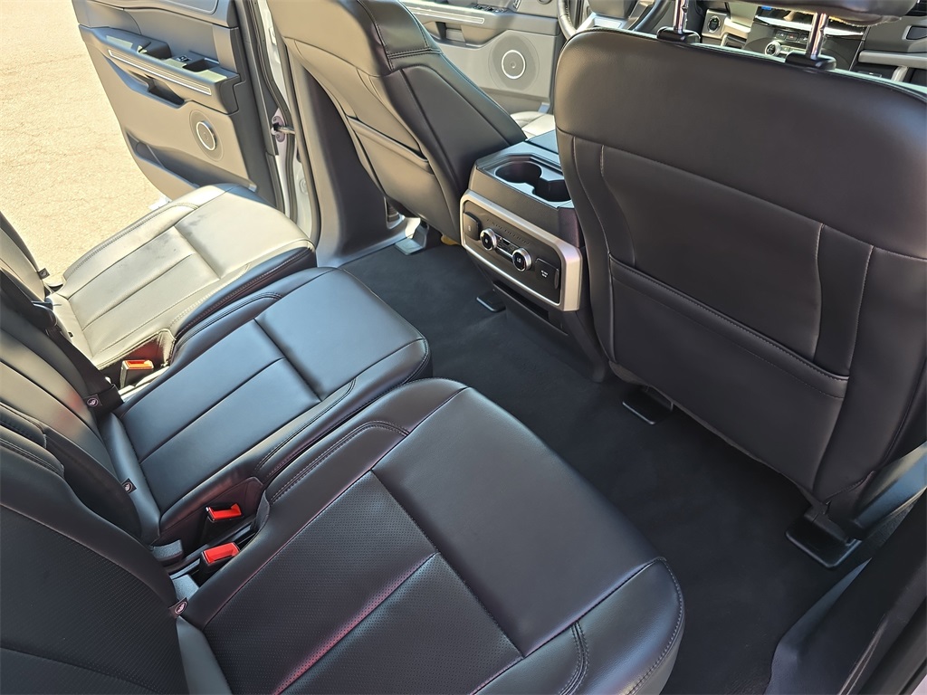2024 Ford Expedition MAX XLT photo 11
