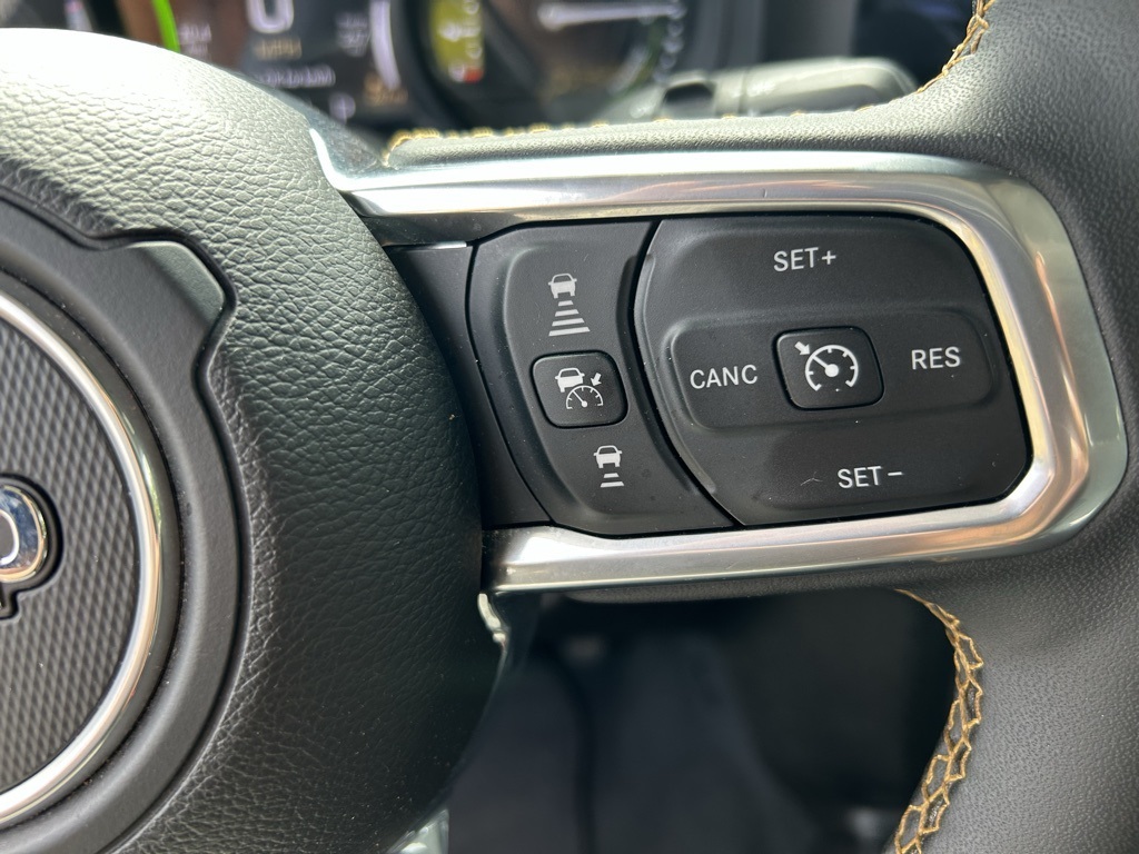 2024 Jeep Wrangler Sahara 4xe photo 14