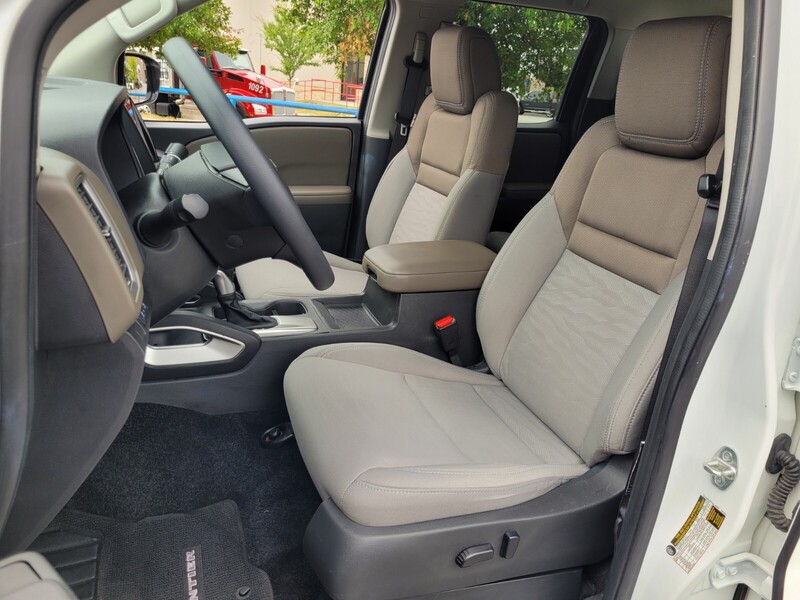 2023 Nissan Frontier SV photo 4