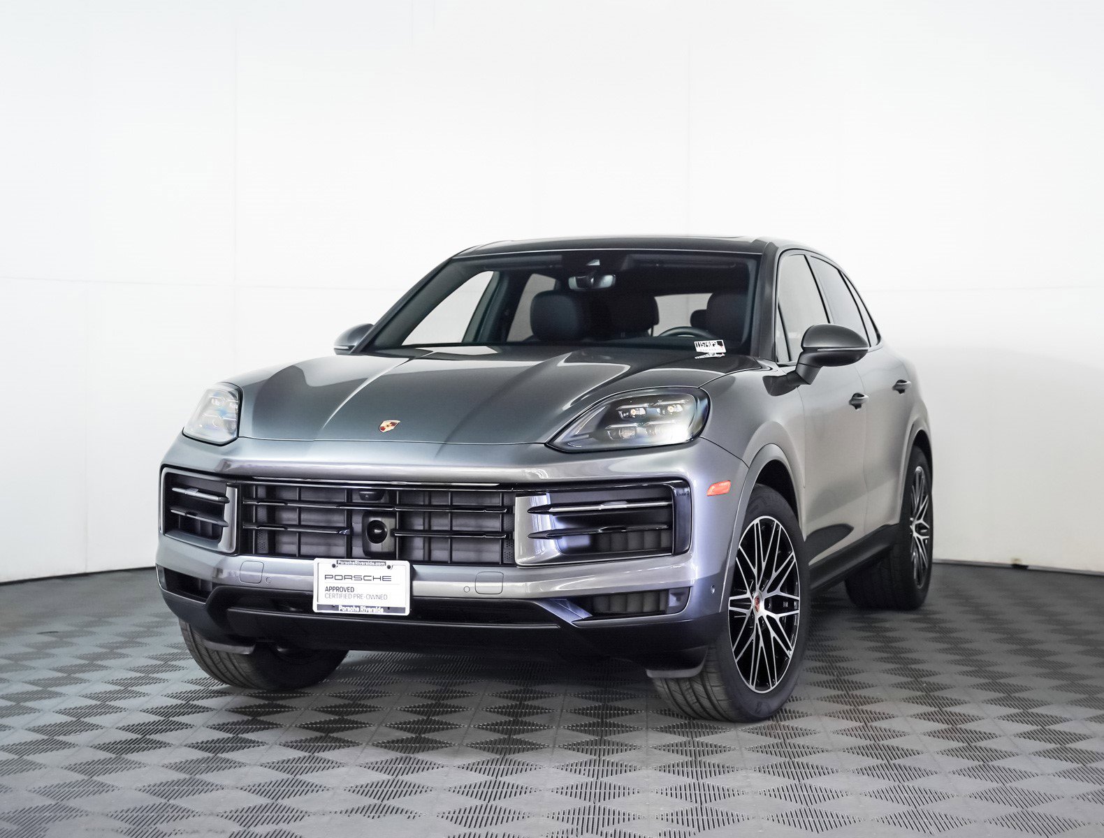 2025 Porsche Cayenne Base