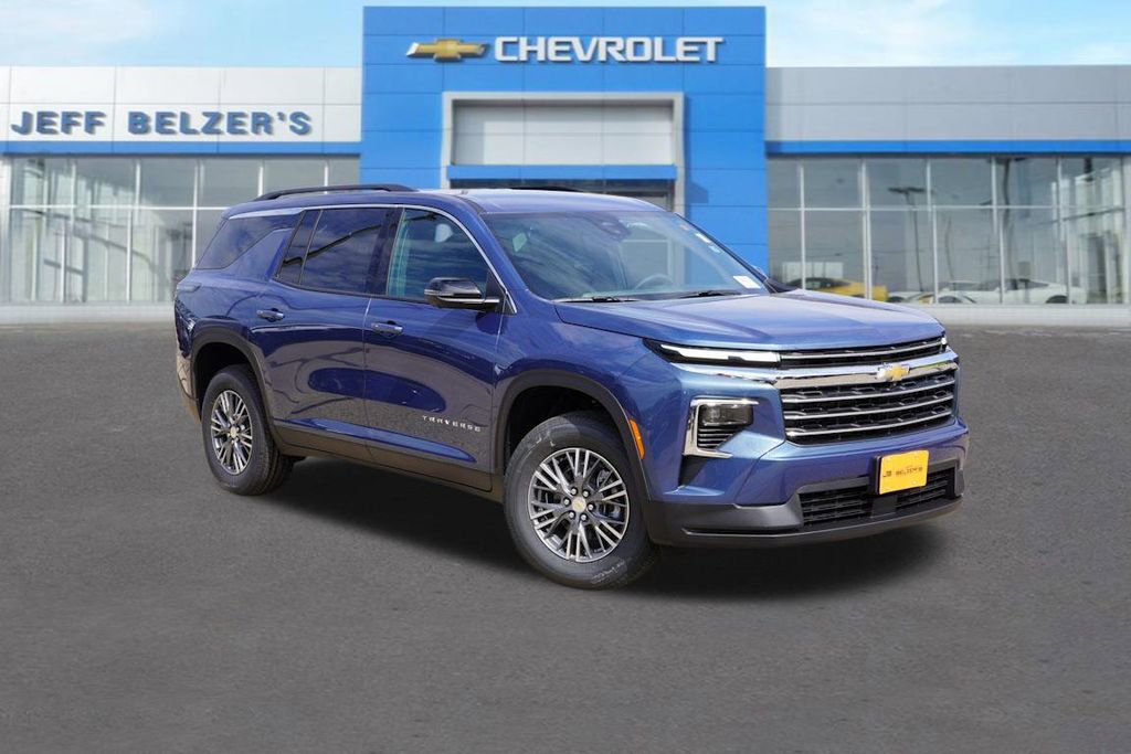 2026 Chevrolet Traverse LT's photo