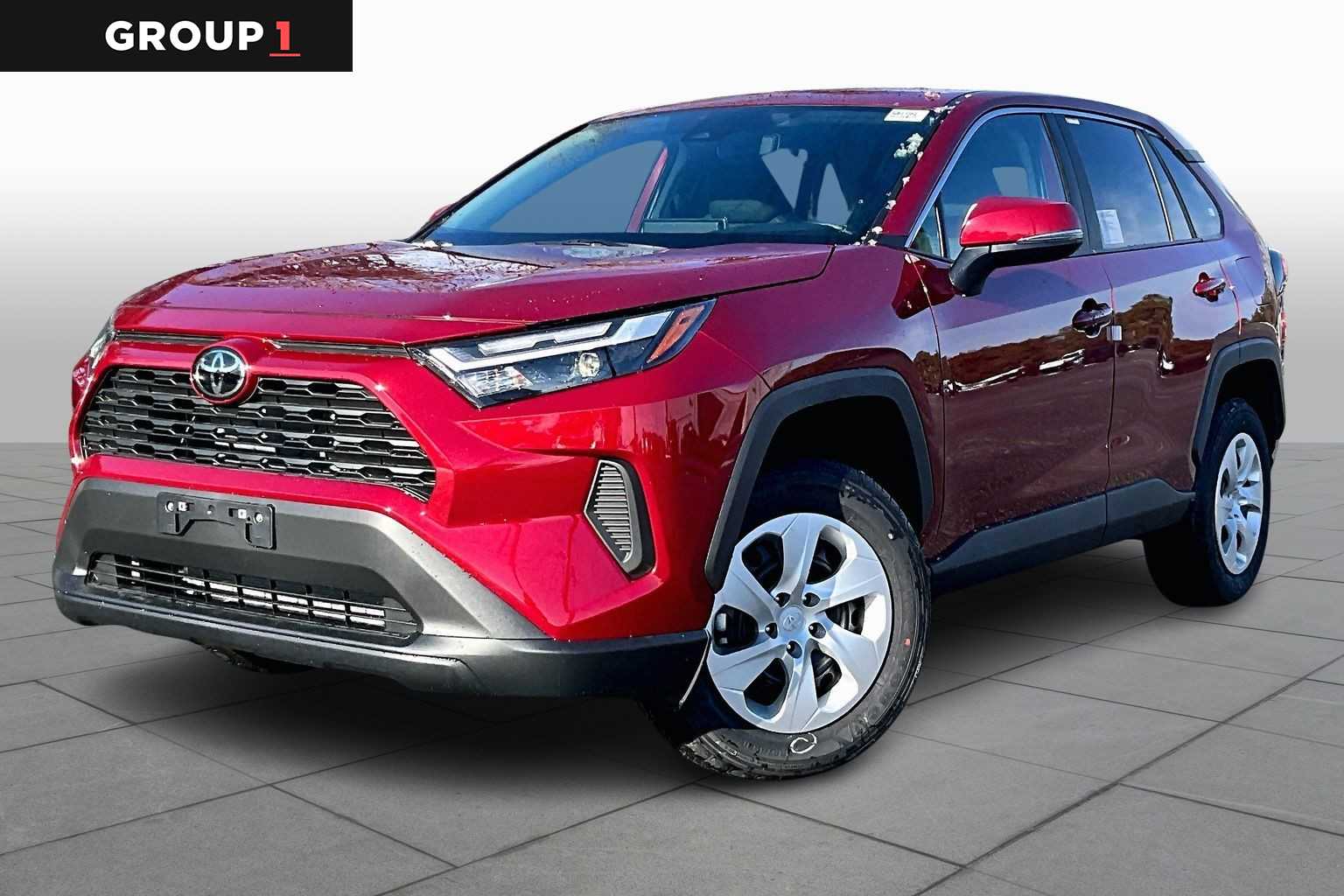 2025 Toyota RAV4 LE's photo