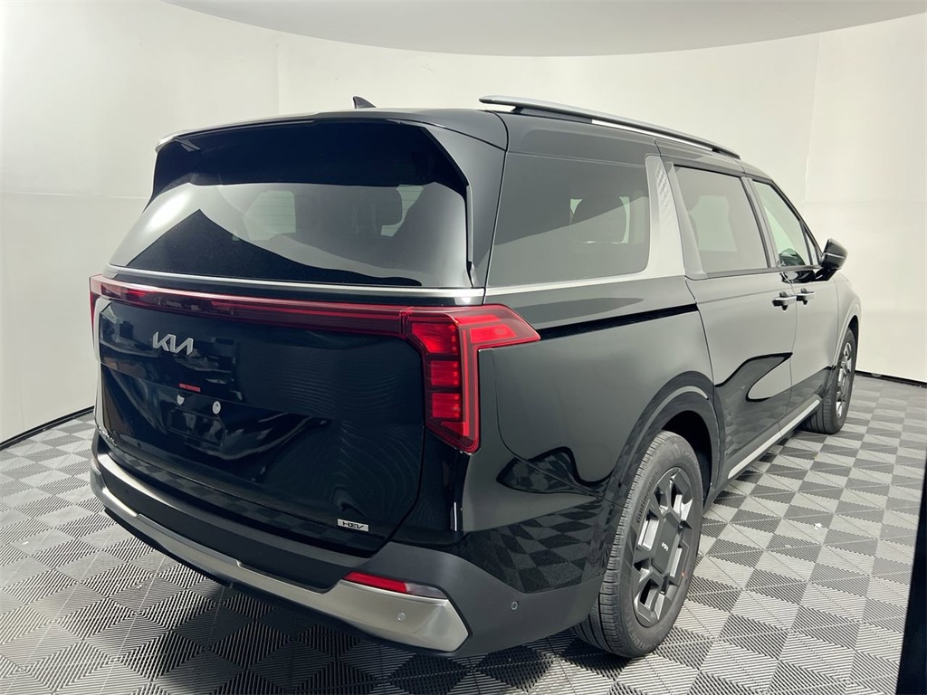 2026 Kia Carnival SX photo 2